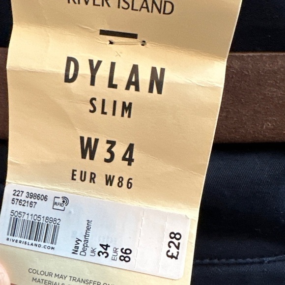 River Island Dylan belted chino shorts in navy Sz 34 NWT - Picture 4 of 4